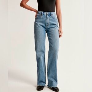 Abercrombie & Fitch 90’s Relaxed Jean High Rise